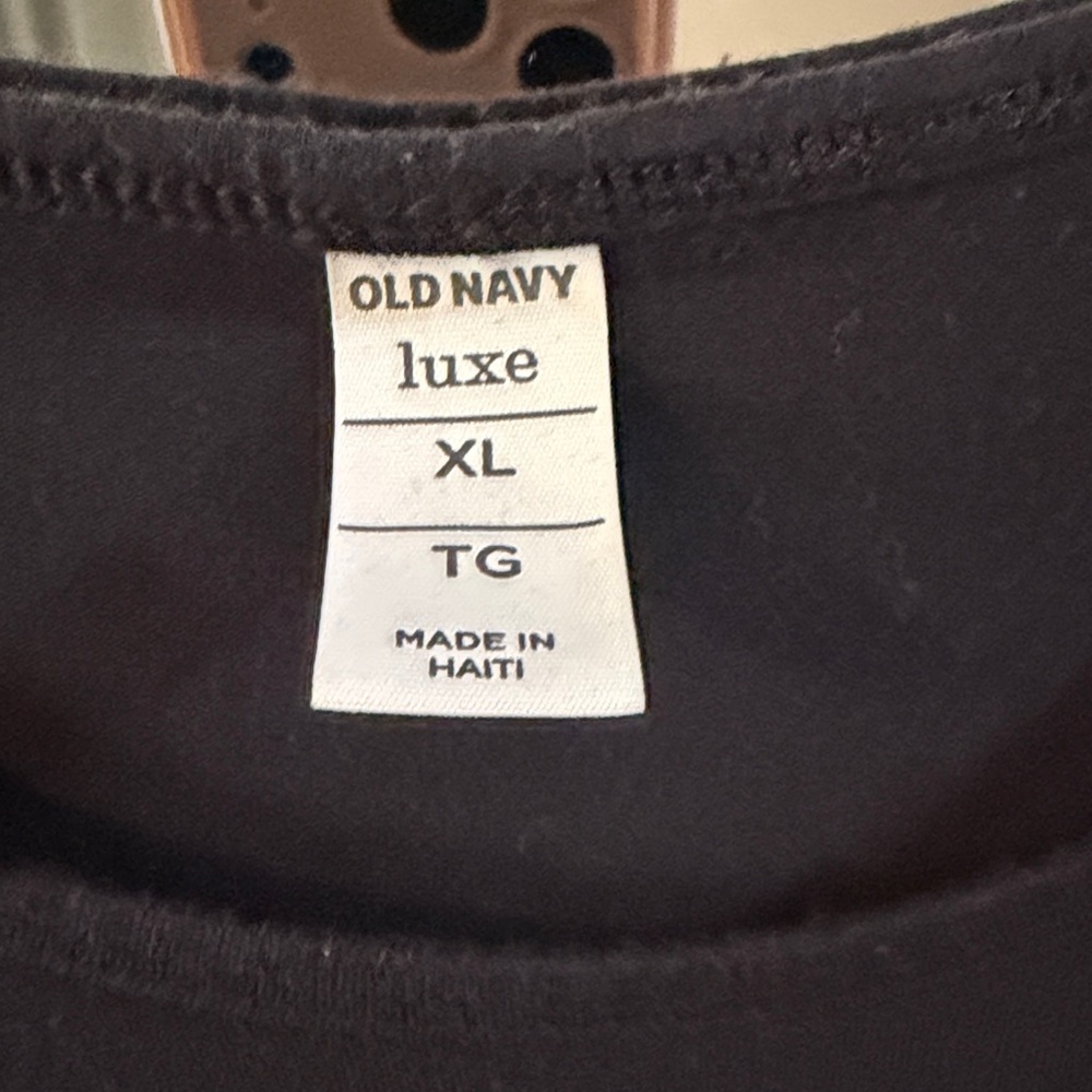 Old Navy Black Tank Top - Picture 2 of 2